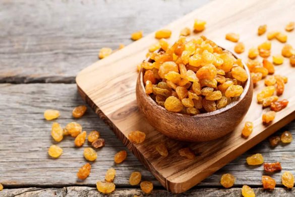 Wellhealthorganic.com: Easy Way To Gain Weight Know How Raisins Can Help In Weight Gain