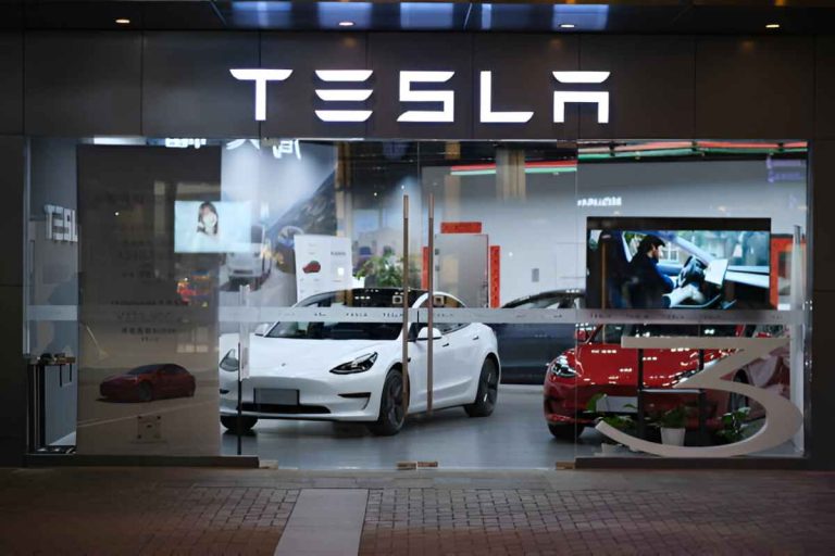 Argent De L'industrie, Acheter Une Super Voiture Avec Tesla