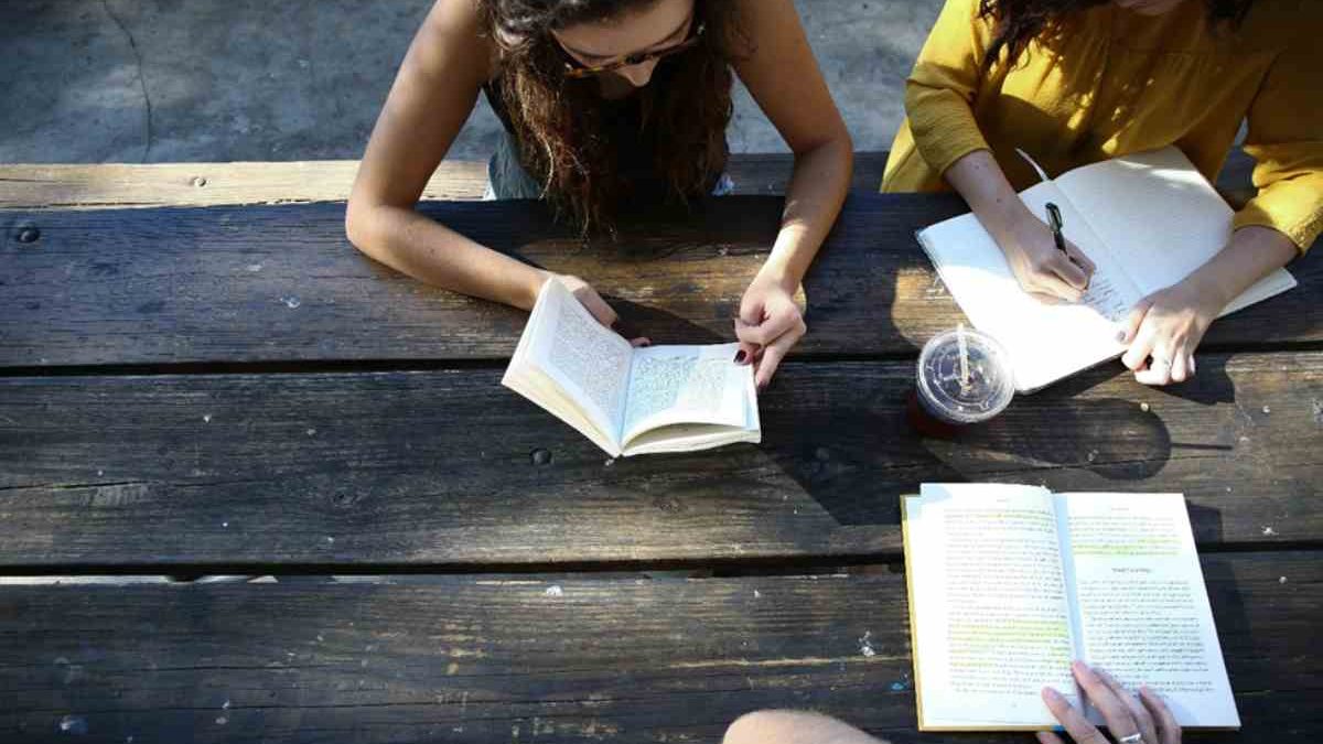 When Traditional Classrooms Stop Matching How You Learn