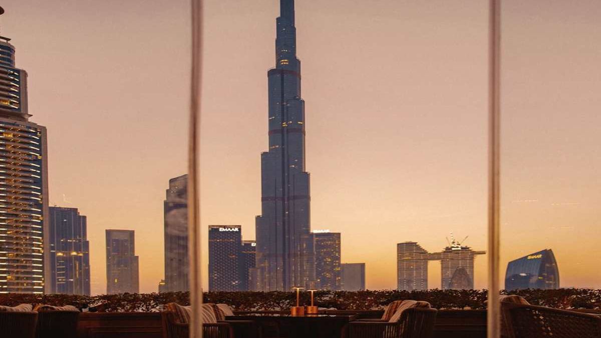 How to Enjoy Dining with a View of Burj Khalifa at Dubai Mall?